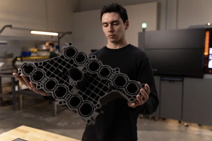 Pieza automotriz funcional impresa en 3D por SLS